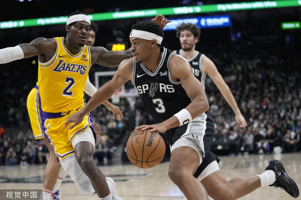 从两队训练 从两队训练