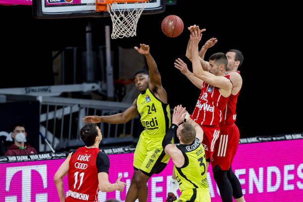 在现代足球 在现代足球