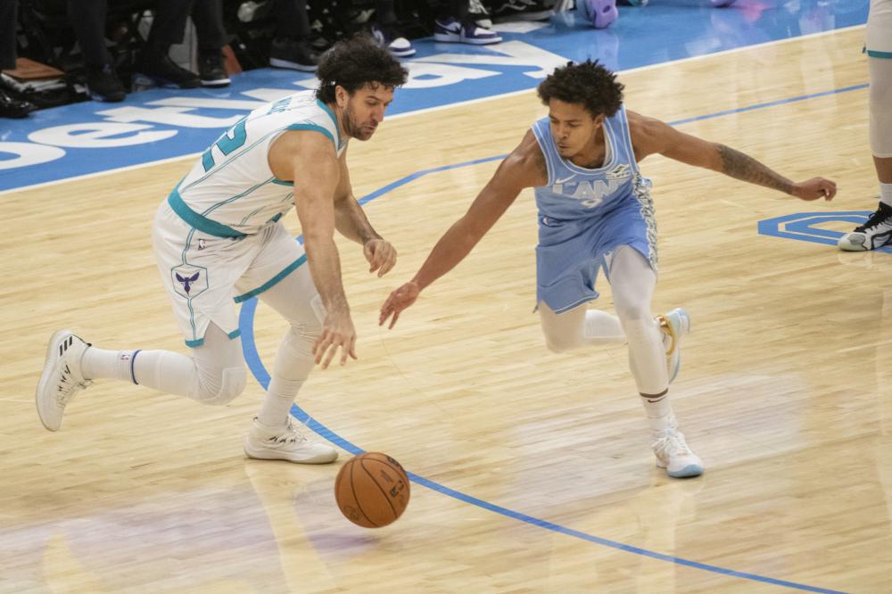 洲赛事中拥 洲赛事中拥